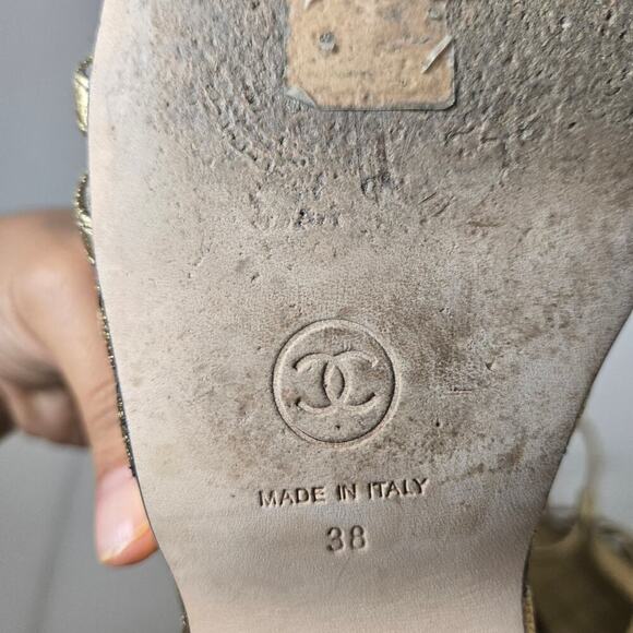 Chanel  Laminated Goatskin Quilted Wedge Sandals Size 38 - Picture 13 of 13